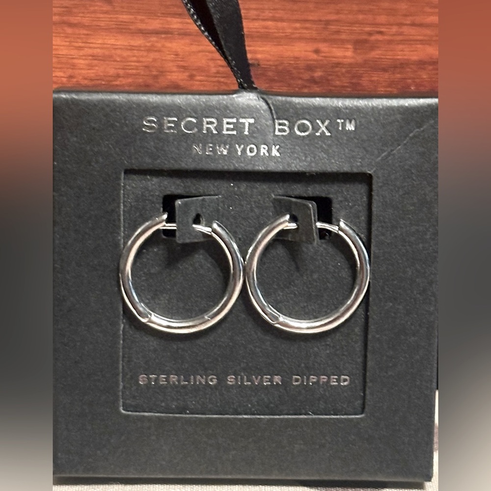 Secret Box Silver Dipped Endless Hoop Earrings Small Lightweight NIB